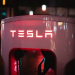 Tesla pierde terreno en Europa mientras crece el interés por los híbridos y marcas chinas como BYD