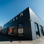 Tesla reporta entregas récord en el tercer trimestre, pero la industria enfrenta un futuro incierto sin subsidios
